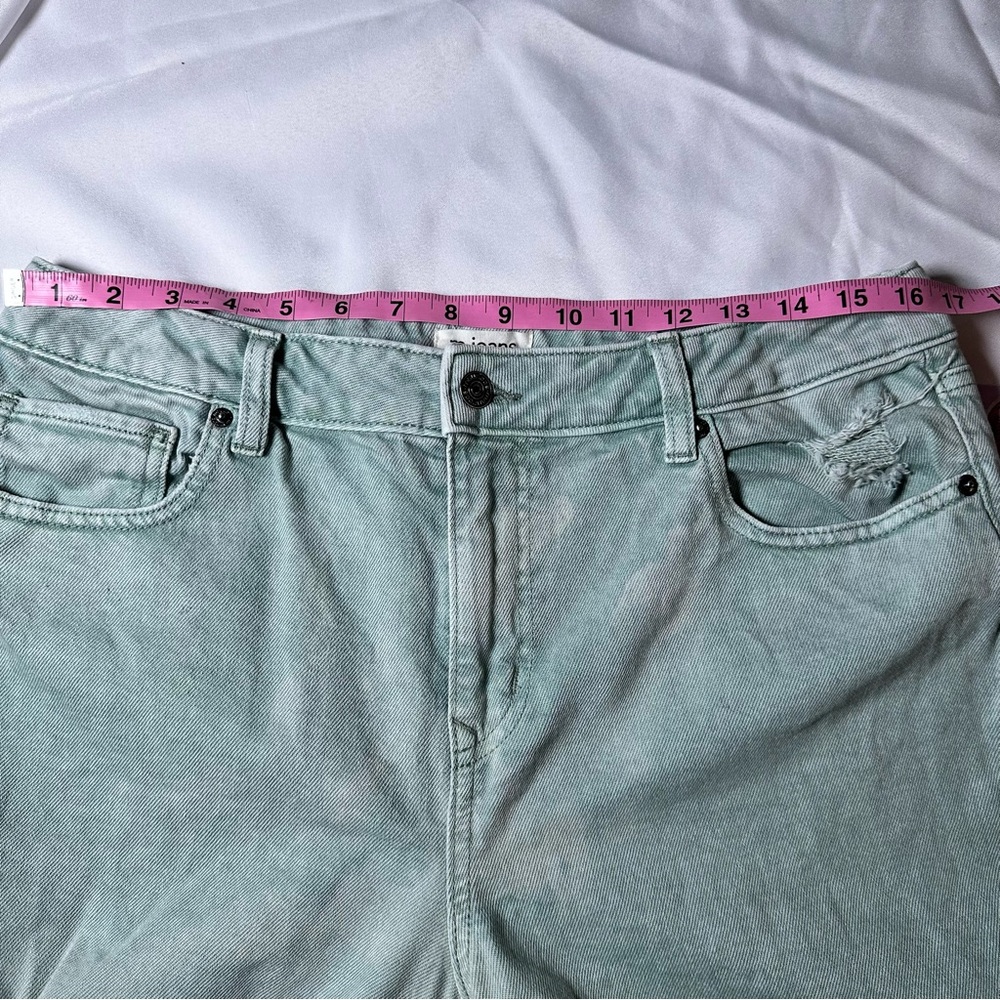 Maurices M Green Jeans Women’s size 14 High Rise Straight Crop Distressed - Picture 4 of 9